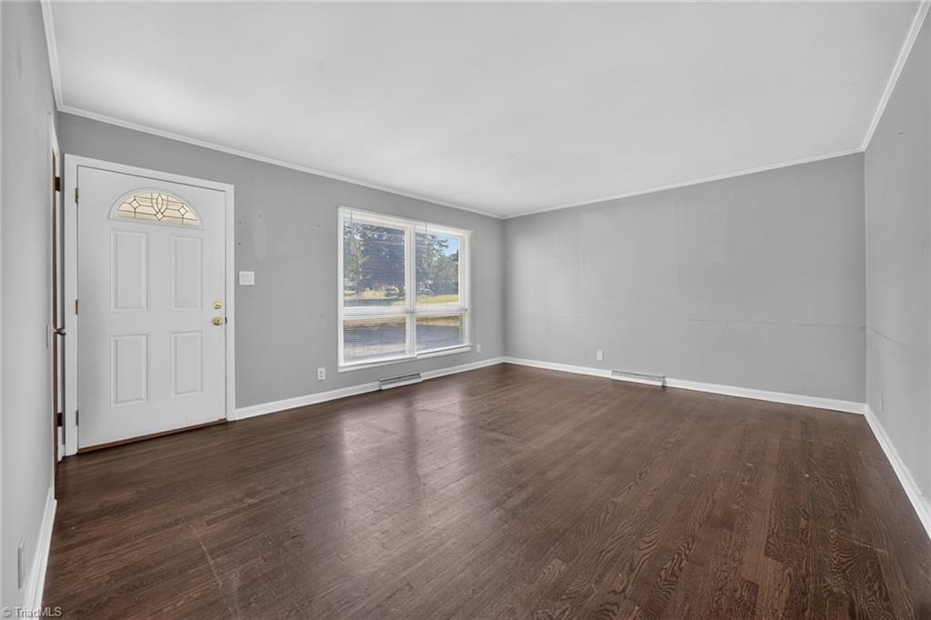 1707 E Cone Boulevard Property Photo 4