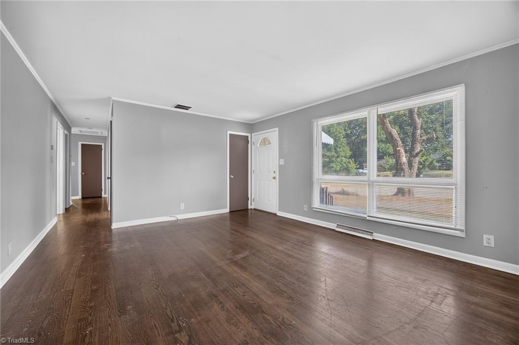 1707 E Cone Boulevard Property Photo 5