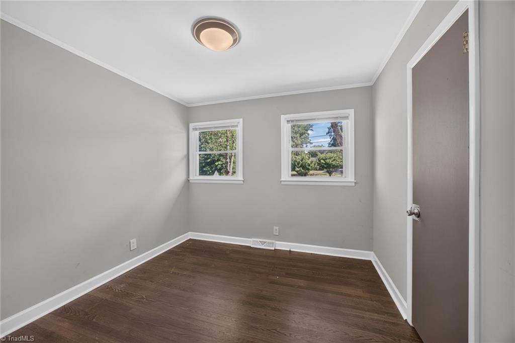 1707 E Cone Boulevard Property Photo 10