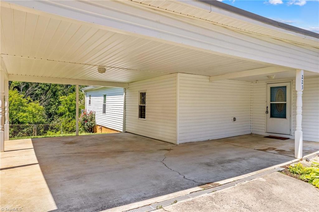 223 Nesbit Drive Property Photo 7