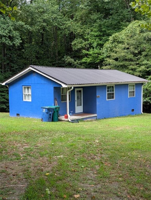 135 Redbud Road Property Photo 3