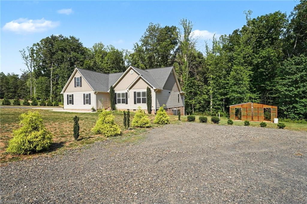 8430 Rumbley Road Property Photo 3
