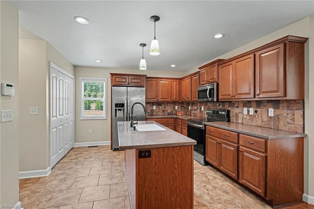 8430 Rumbley Road Property Photo 8