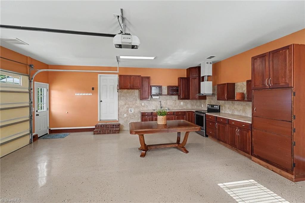 8430 Rumbley Road Property Photo 11