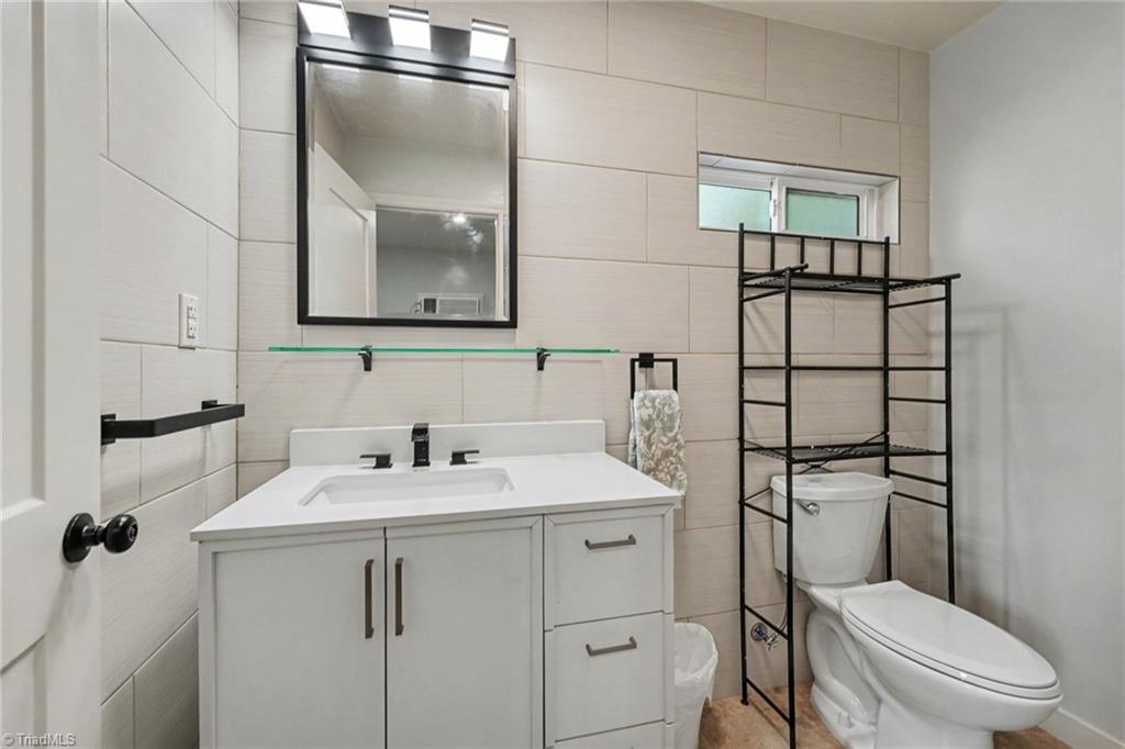 8430 Rumbley Road Property Photo 32