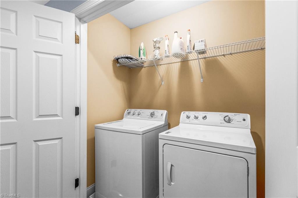 1025 Richmond Park Drive Property Photo 20