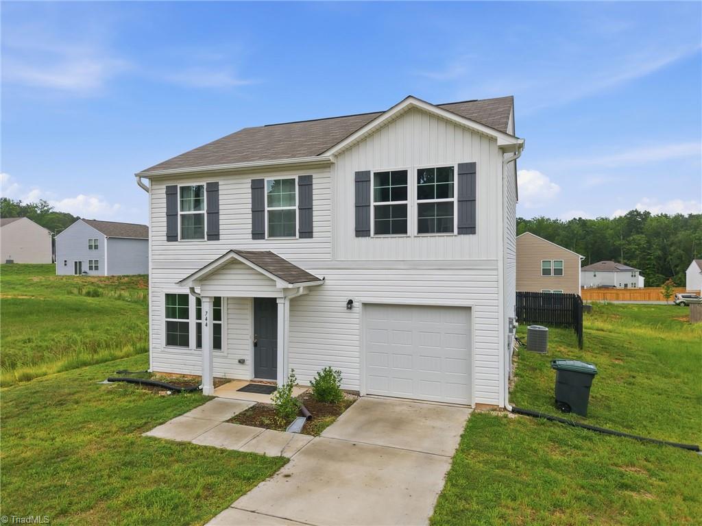 744 Oak Bend Drive Property Photo 1