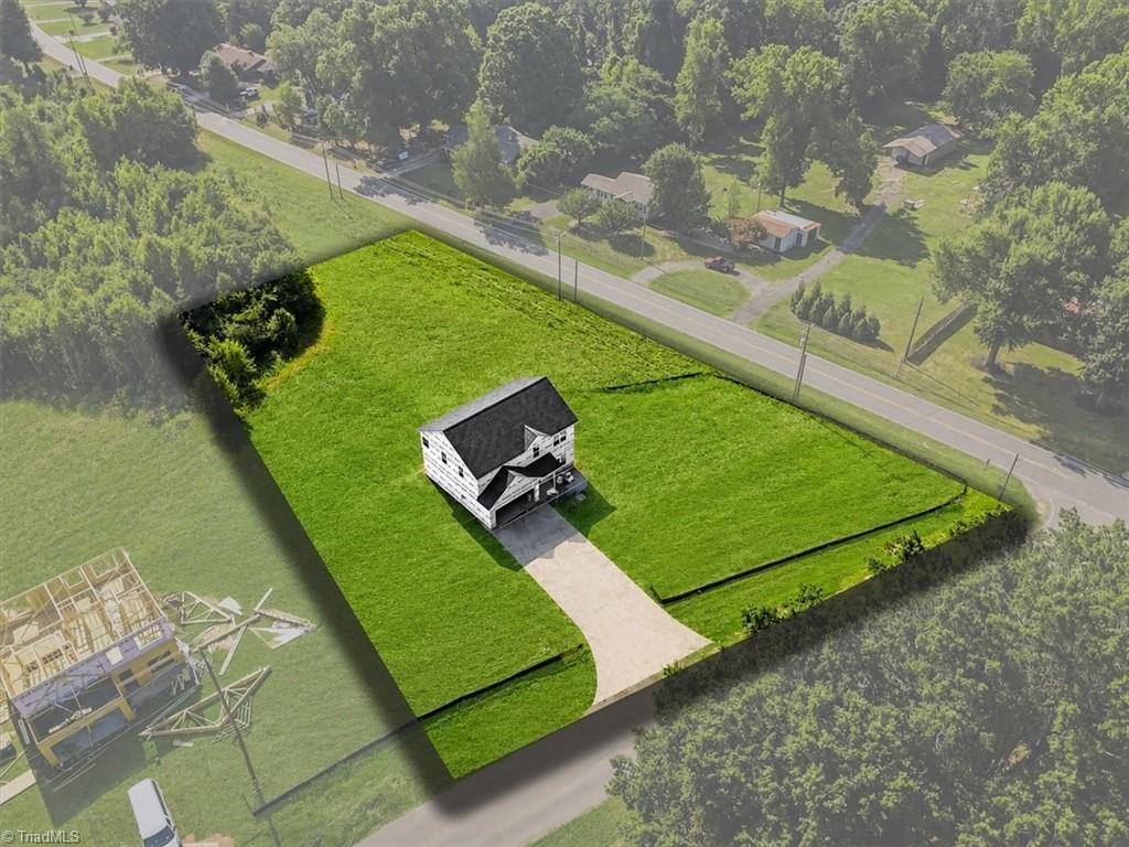 1913 Dockery Road Property Photo 3