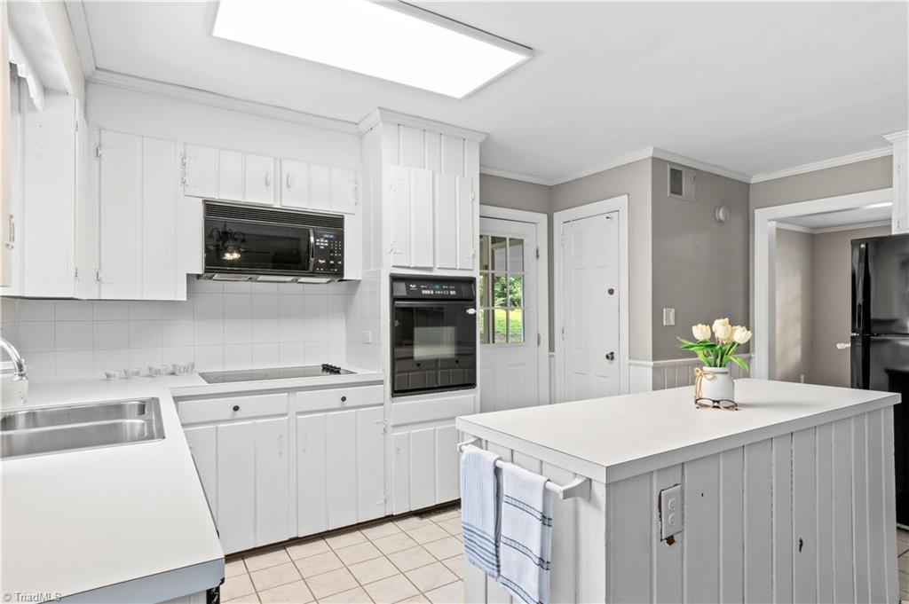 6645 Springfield Drive Property Photo 14