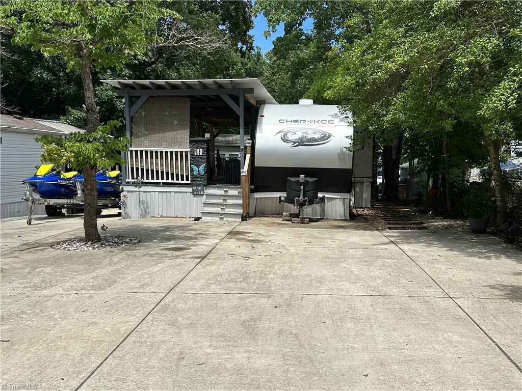 110 Pier Avenue Property Photo 37