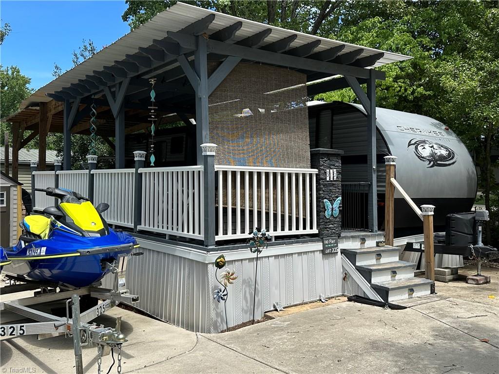 110 Pier Avenue Property Photo 39