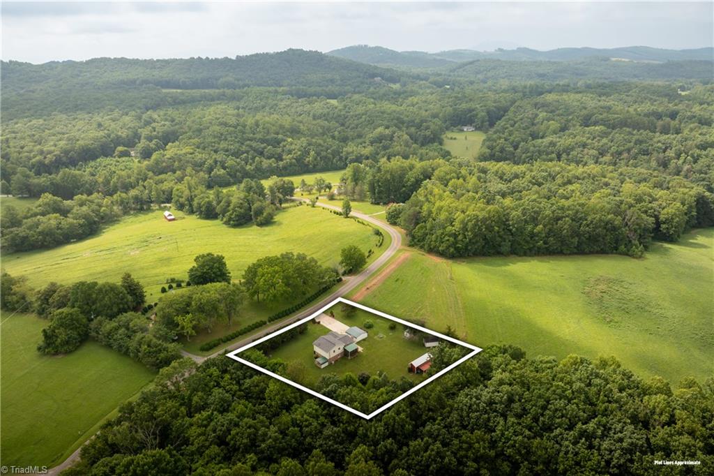 205 Snody Road Property Photo 3