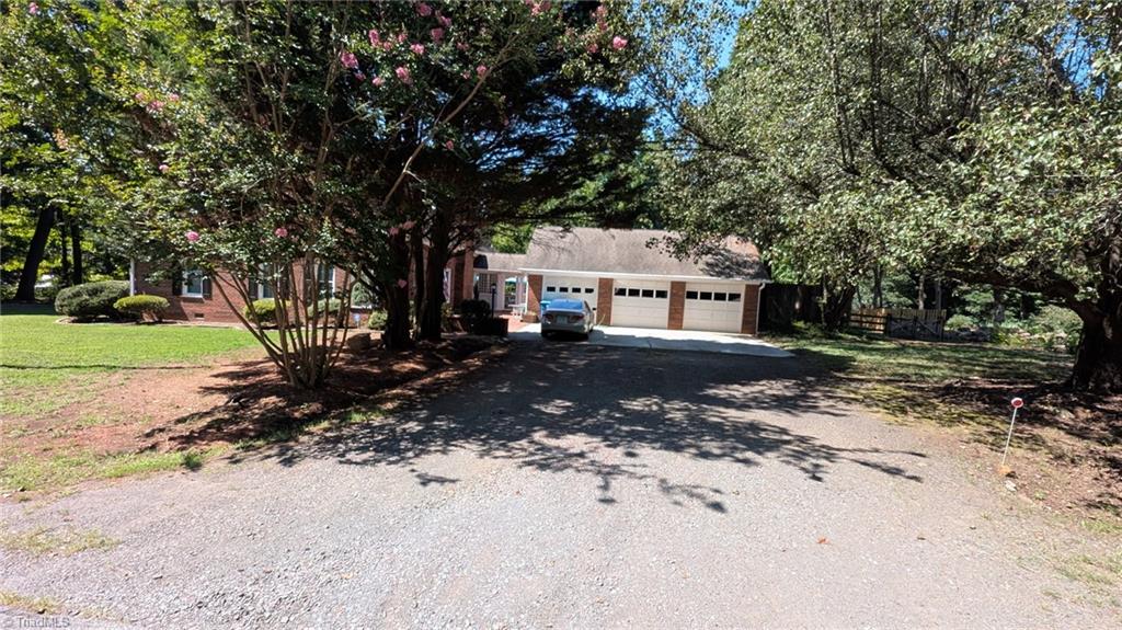 222 Shallowbrook Drive Property Photo 35