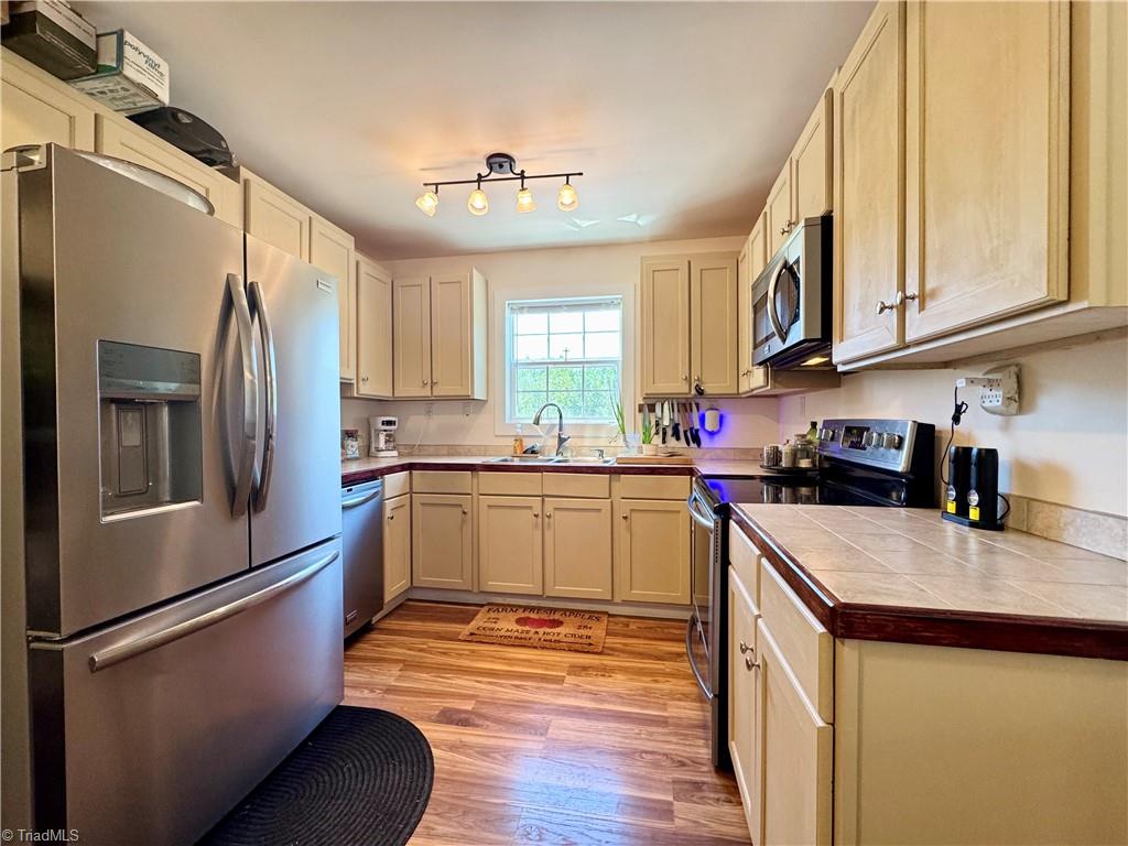 243 Hunter Ridge Lane Property Photo 12