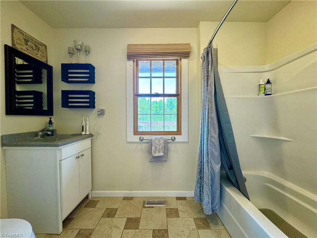 243 Hunter Ridge Lane Property Photo 15