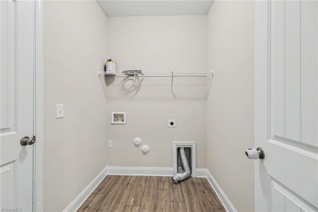 2238 Campbell Loop Property Photo 19