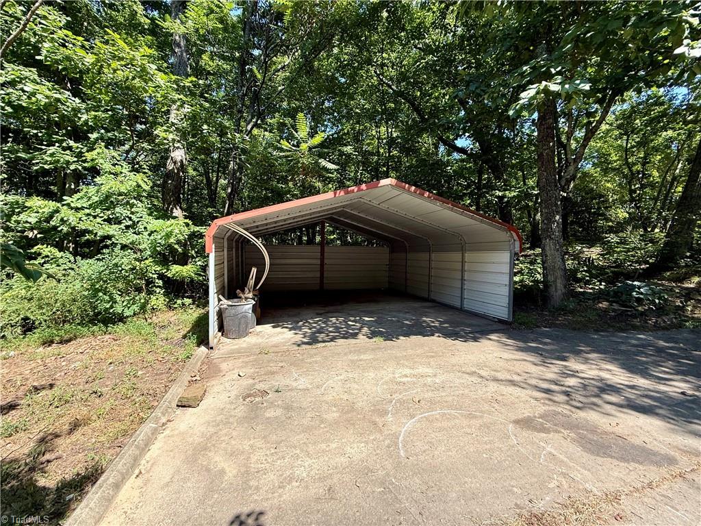 900 Smokey Mtn Trail Property Photo 34