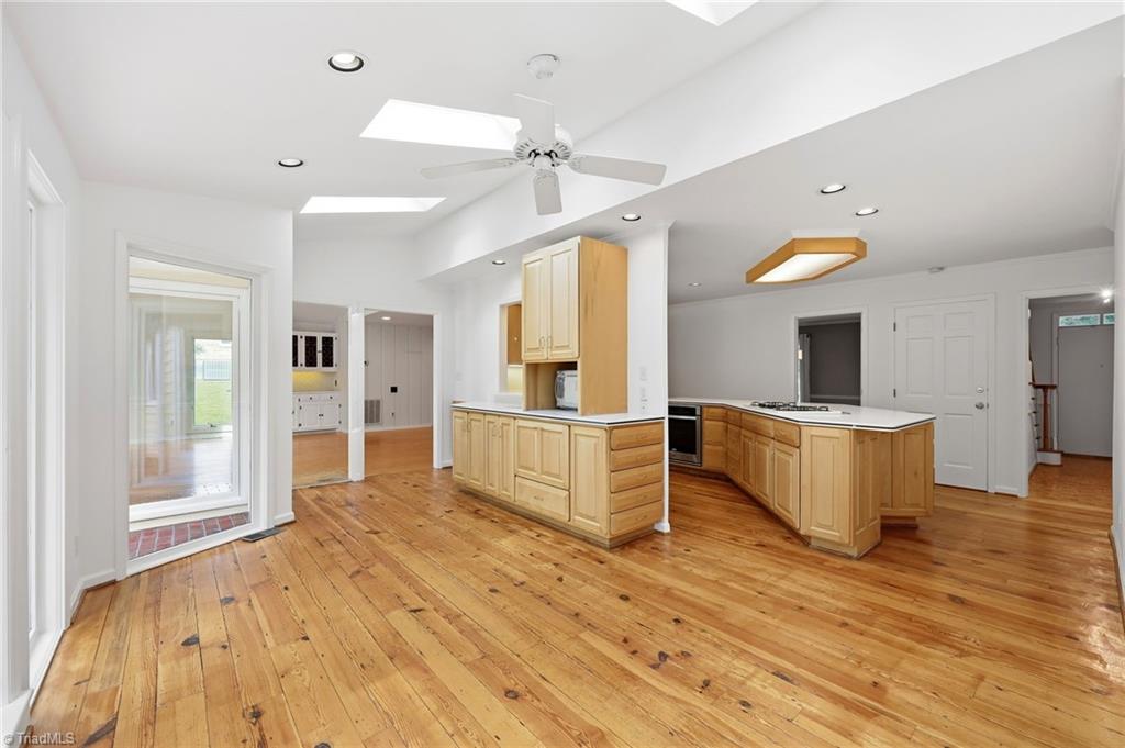 2112 Somers Avenue Property Photo 13