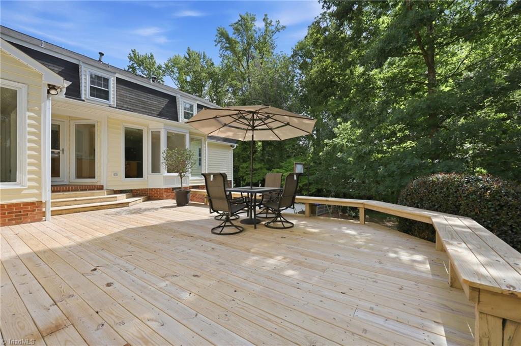 2112 Somers Avenue Property Photo 43
