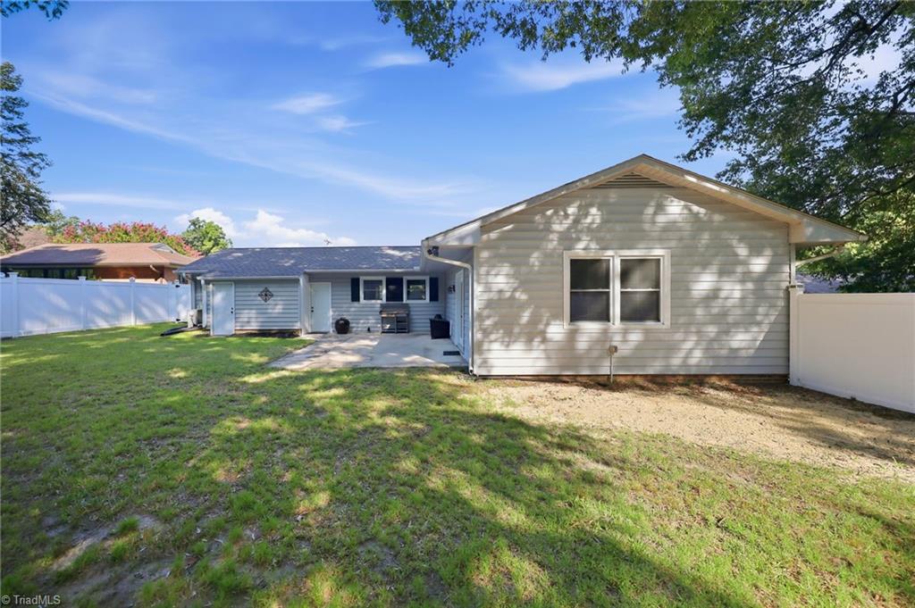 1506 Wendover Drive Property Photo 28