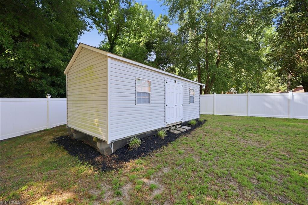 1506 Wendover Drive Property Photo 30