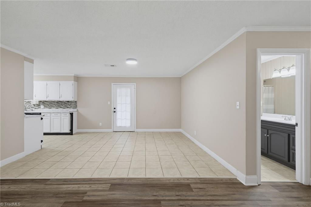 6954 Gra Lan Drive Property Photo 8