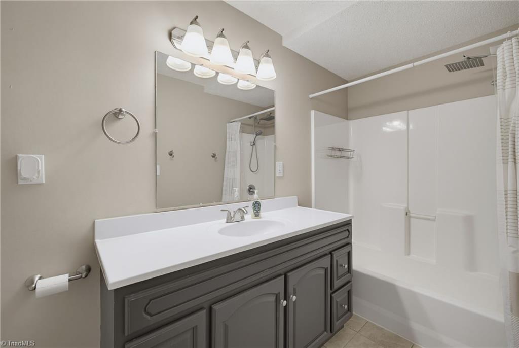 6954 Gra Lan Drive Property Photo 18