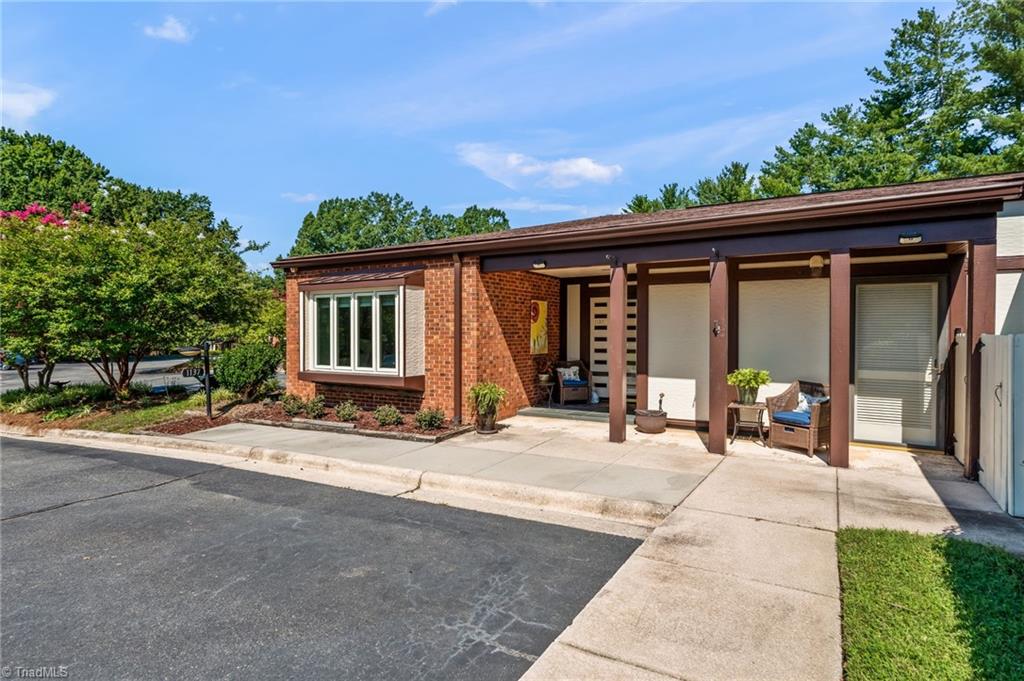 1137 Gatehouse Road Property Photo 2