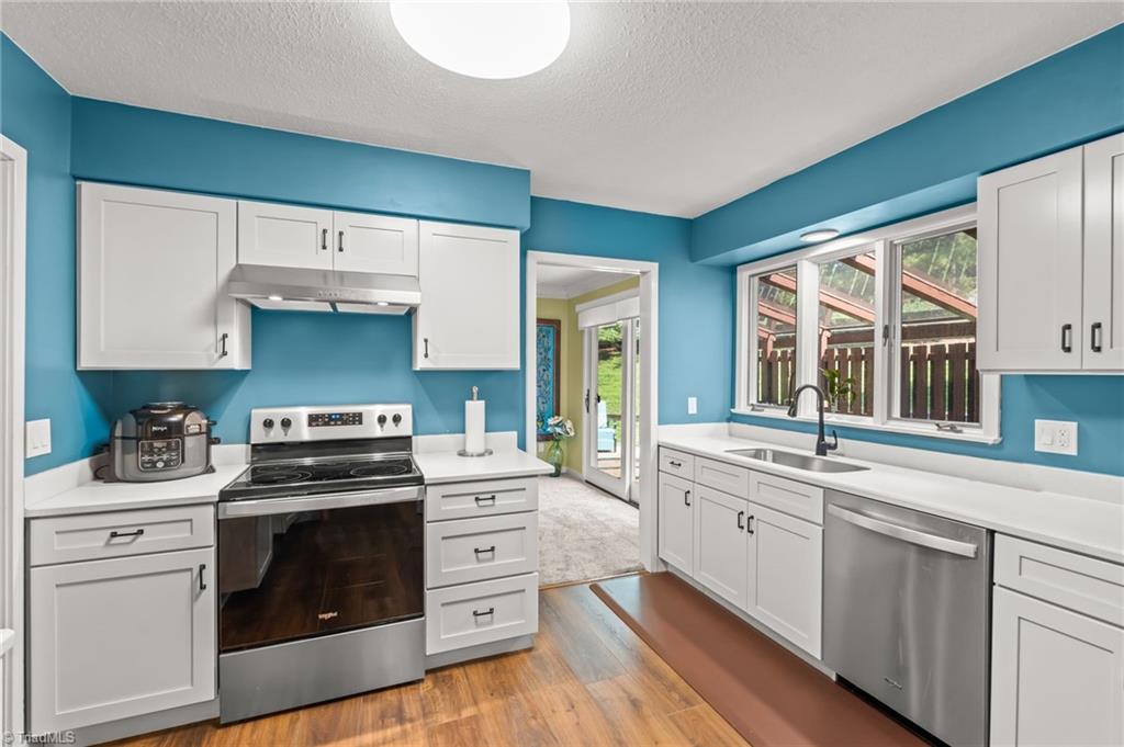 1137 Gatehouse Road Property Photo 12