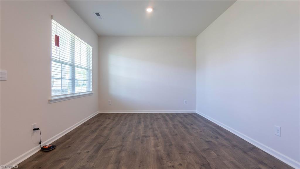 203 Hungerford Boulevard Property Photo 7