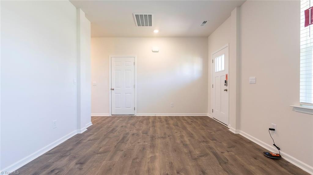 203 Hungerford Boulevard Property Photo 8