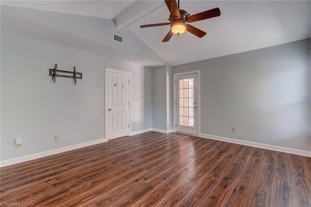 2050 E Hearthwood Court Property Photo 17