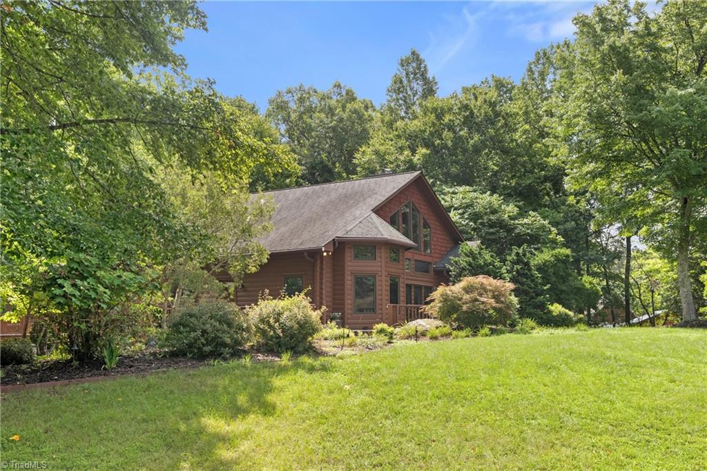 1212 River Bluff Trail Property Photo 2