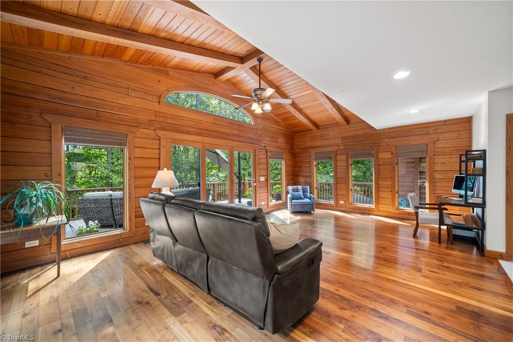 1212 River Bluff Trail Property Photo 20