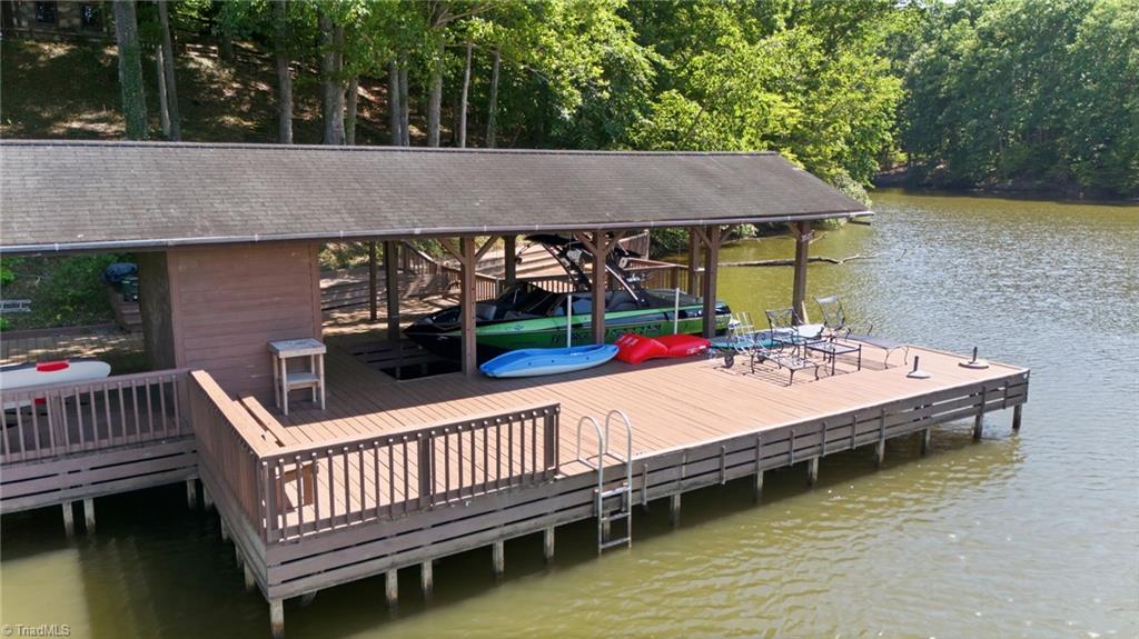 954 Huff Garrett Road Property Photo 3