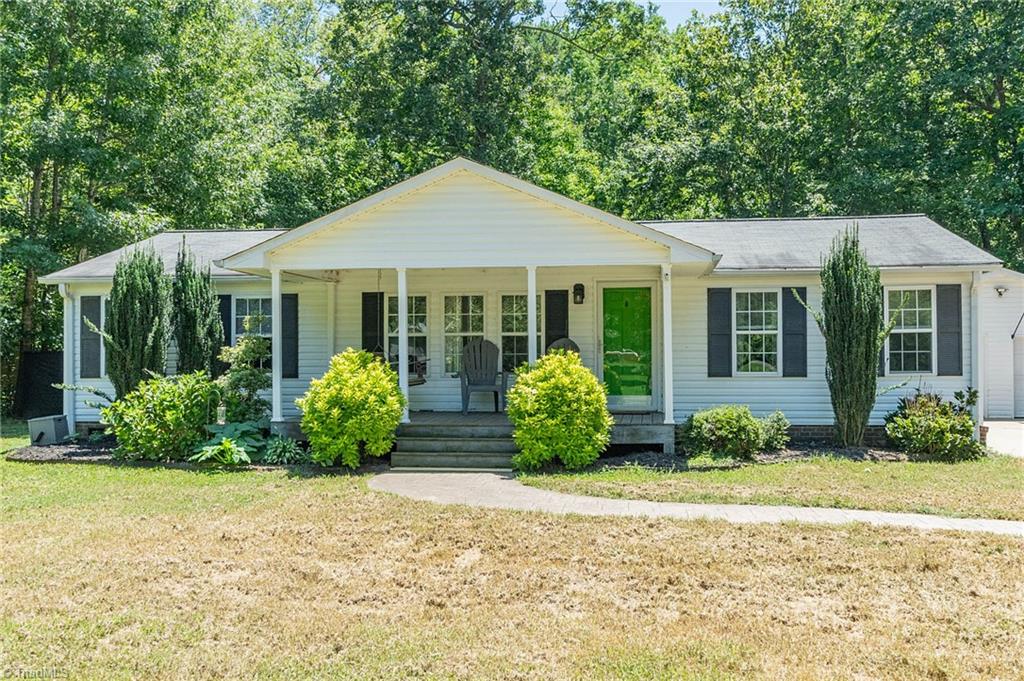 445 Lester Drive Property Photo 1