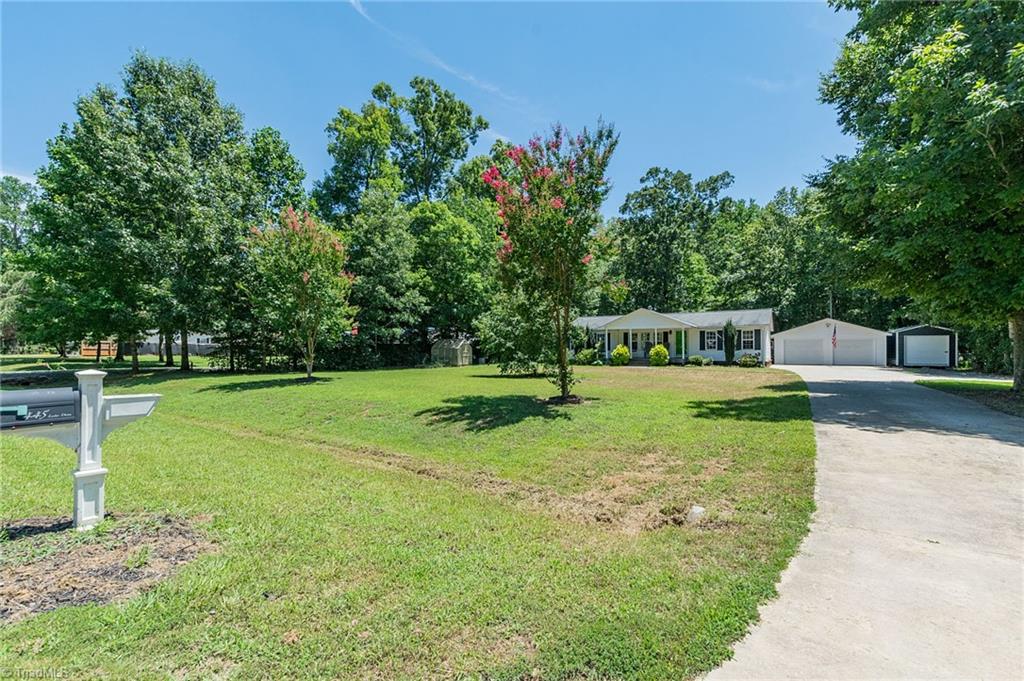 445 Lester Drive Property Photo 5