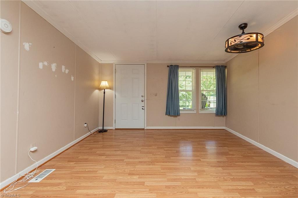 445 Lester Drive Property Photo 6