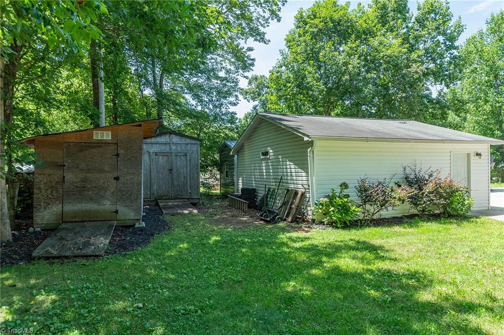 445 Lester Drive Property Photo 33