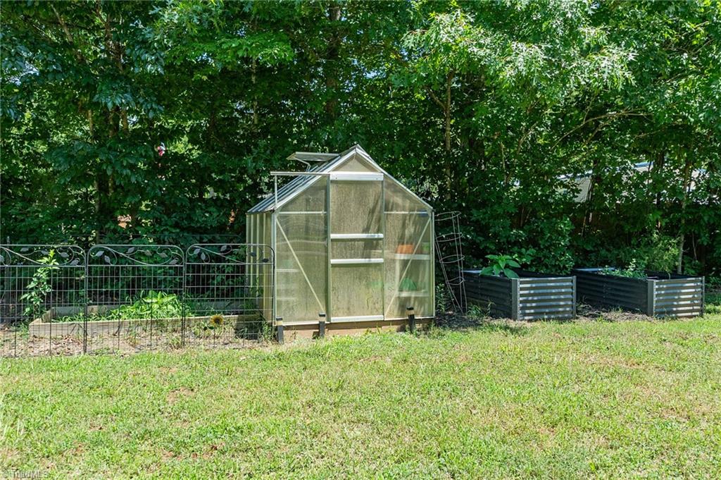 445 Lester Drive Property Photo 35