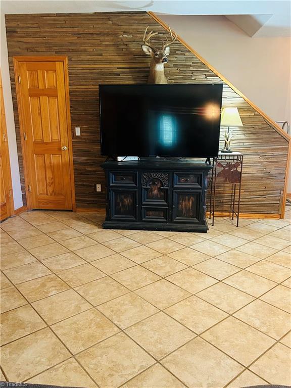 2062 Pell Road Property Photo 11