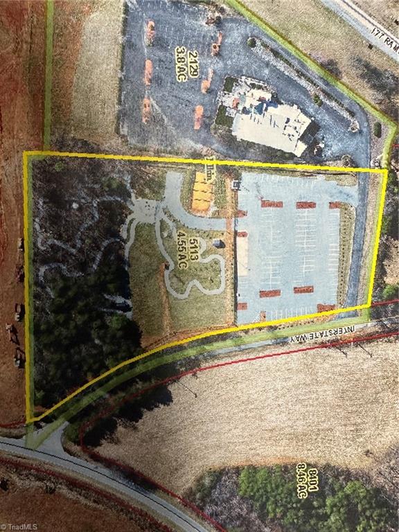 157 Interstate Way Property Photo 2