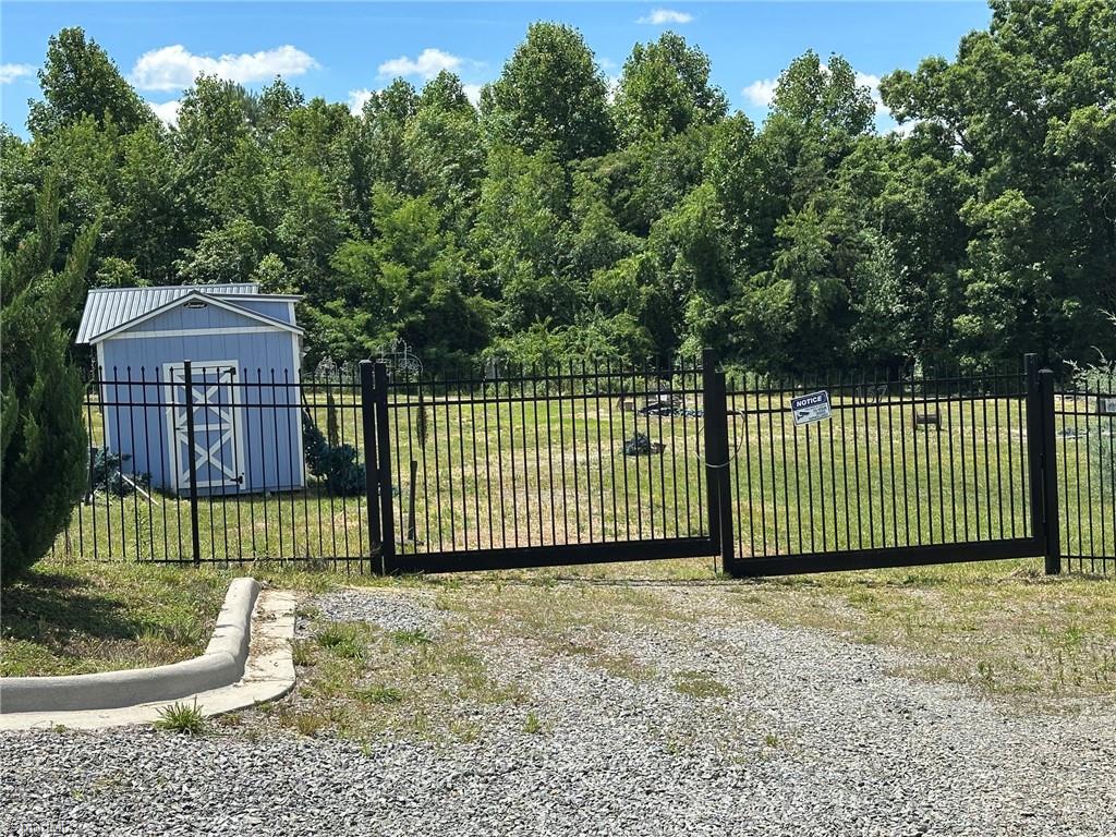 157 Interstate Way Property Photo 14