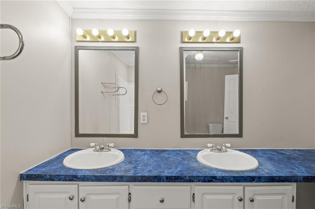 1118 Stadler Road Property Photo 15