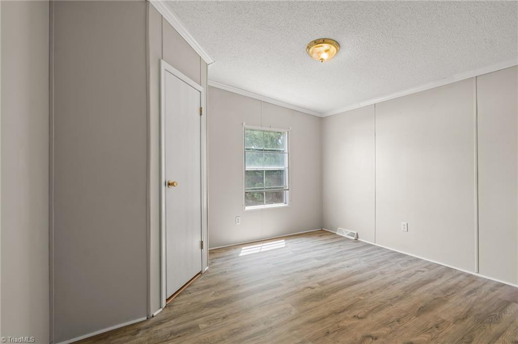 1118 Stadler Road Property Photo 16