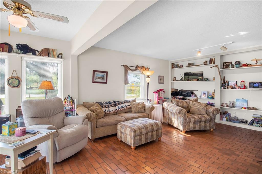 3801 Oak Ridge Road Property Photo 7