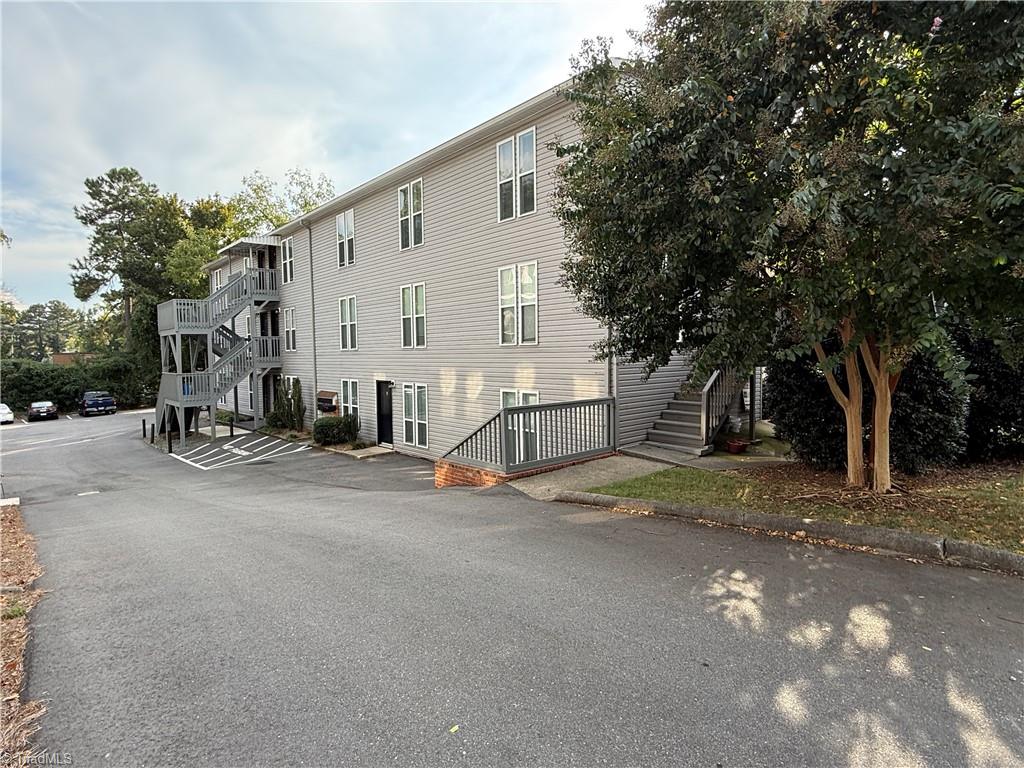 1426 Glade Street # 6 Property Photo 1