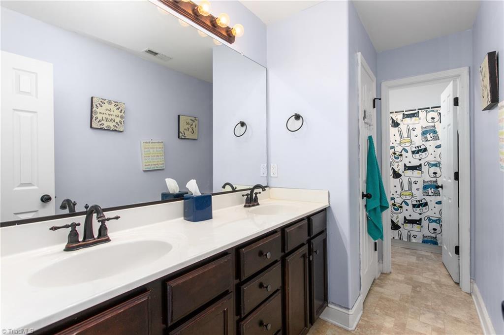 2026 Heron Pointe Drive Property Photo 14