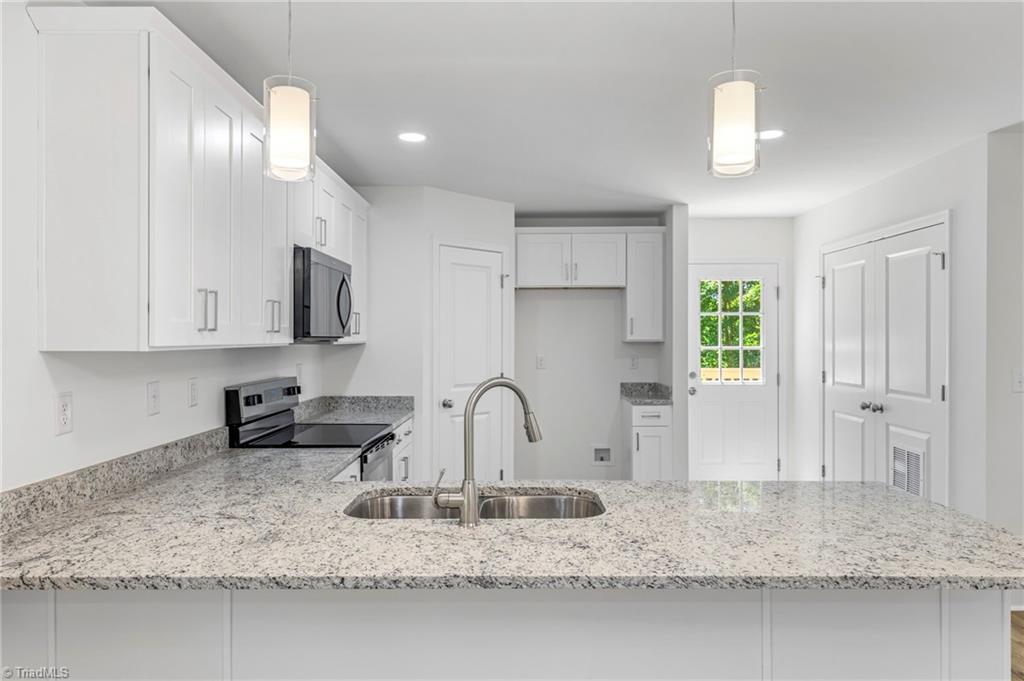 910 Roosevelt Street Property Photo 2