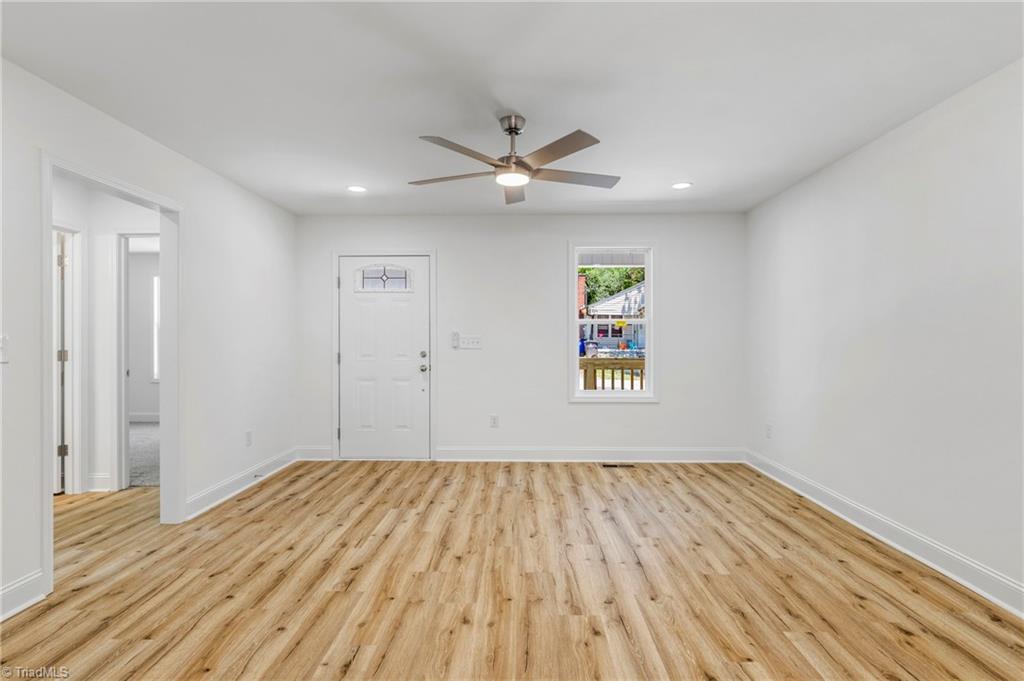 910 Roosevelt Street Property Photo 7